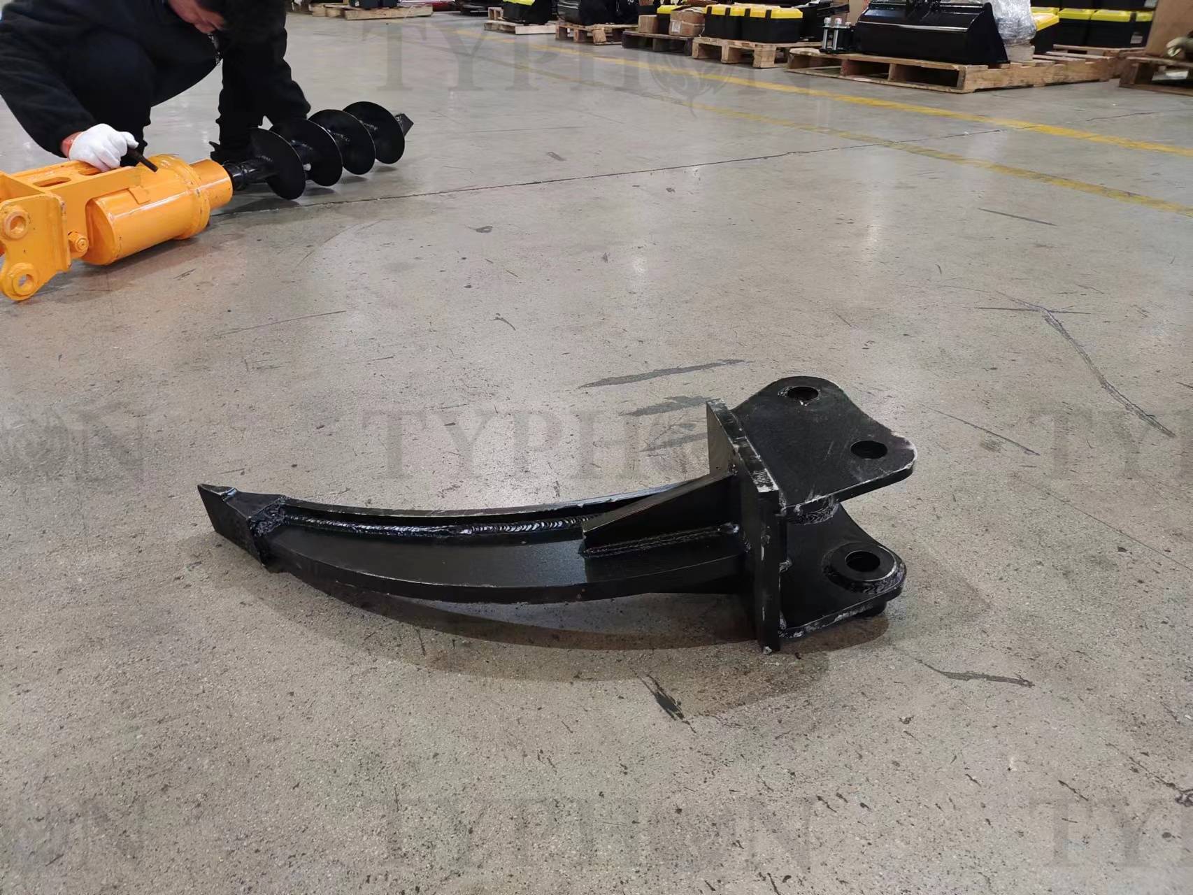 2.5 Ton Mini Excavator Attachment Ripper Single Shank TYPHON Digger Attachment - Image 5