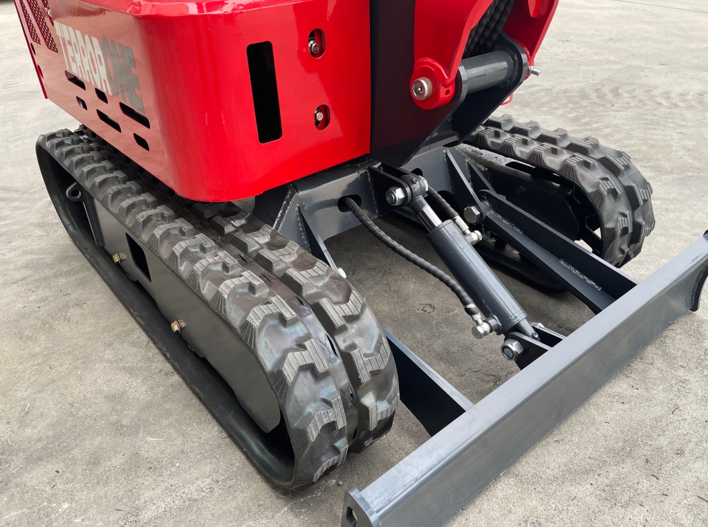 TYPHON TERROR ONE STORM 1 Ton Mini Excavator Trench Digger with hydraulic oil cooler Canopy & Wide Bucket - Image 13