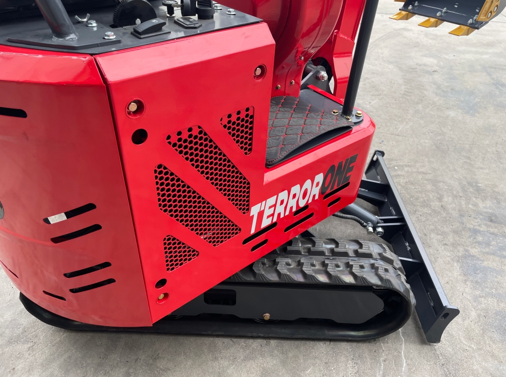 TYPHON TERROR ONE STORM 1 Ton Mini Excavator Trench Digger with hydraulic oil cooler Canopy & Wide Bucket - Image 16