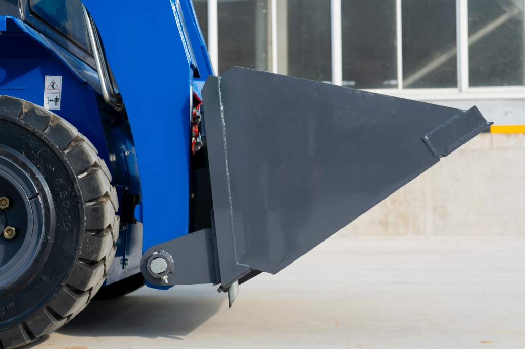 Brand New TYPHON STOMP Mini Skid Steer Kubota D1105 Diesel EPA Engine USA - Image 16