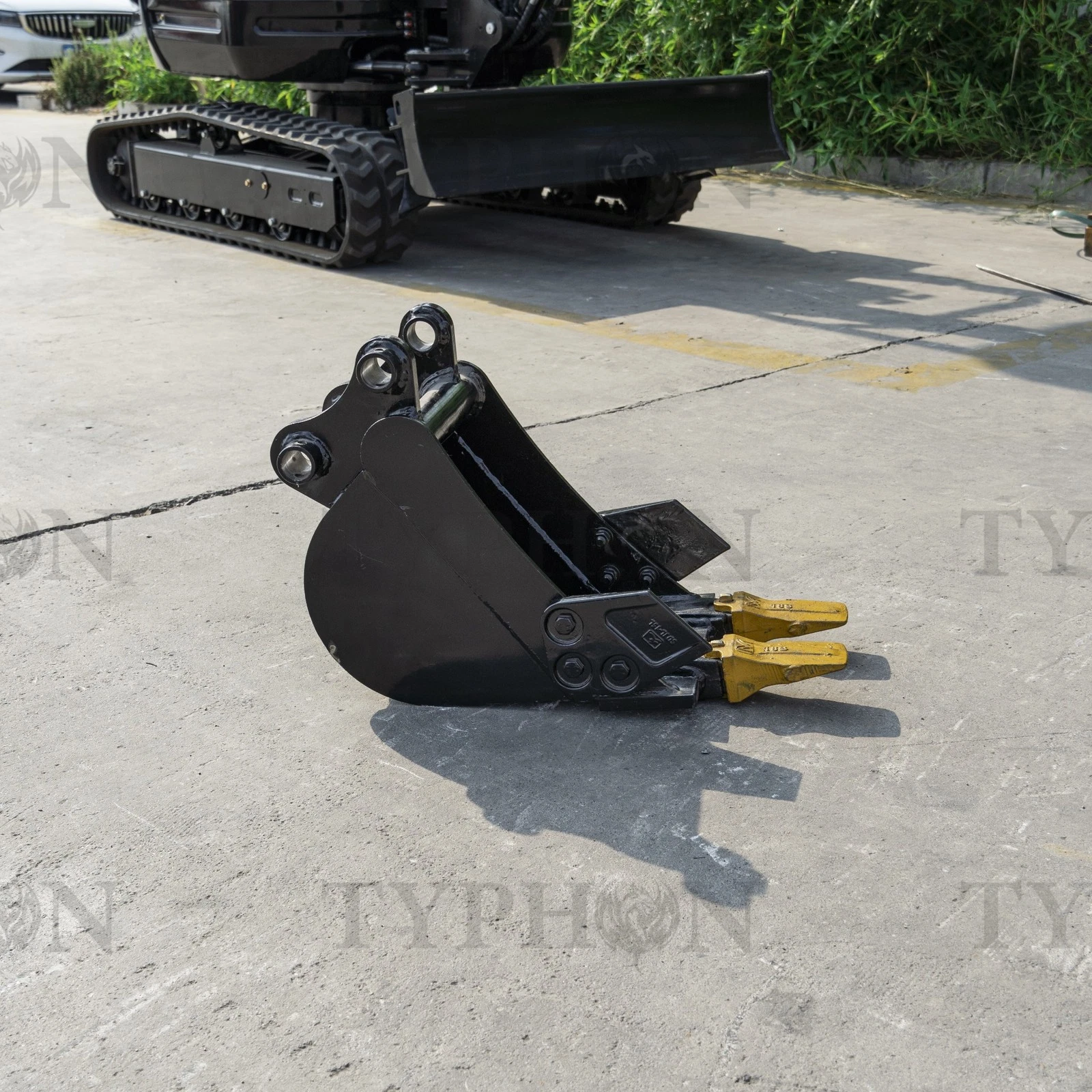Narrow Bucket Attachment for 2-3 ton Mini Excavator Trenching Bucket 300mm - Image 7