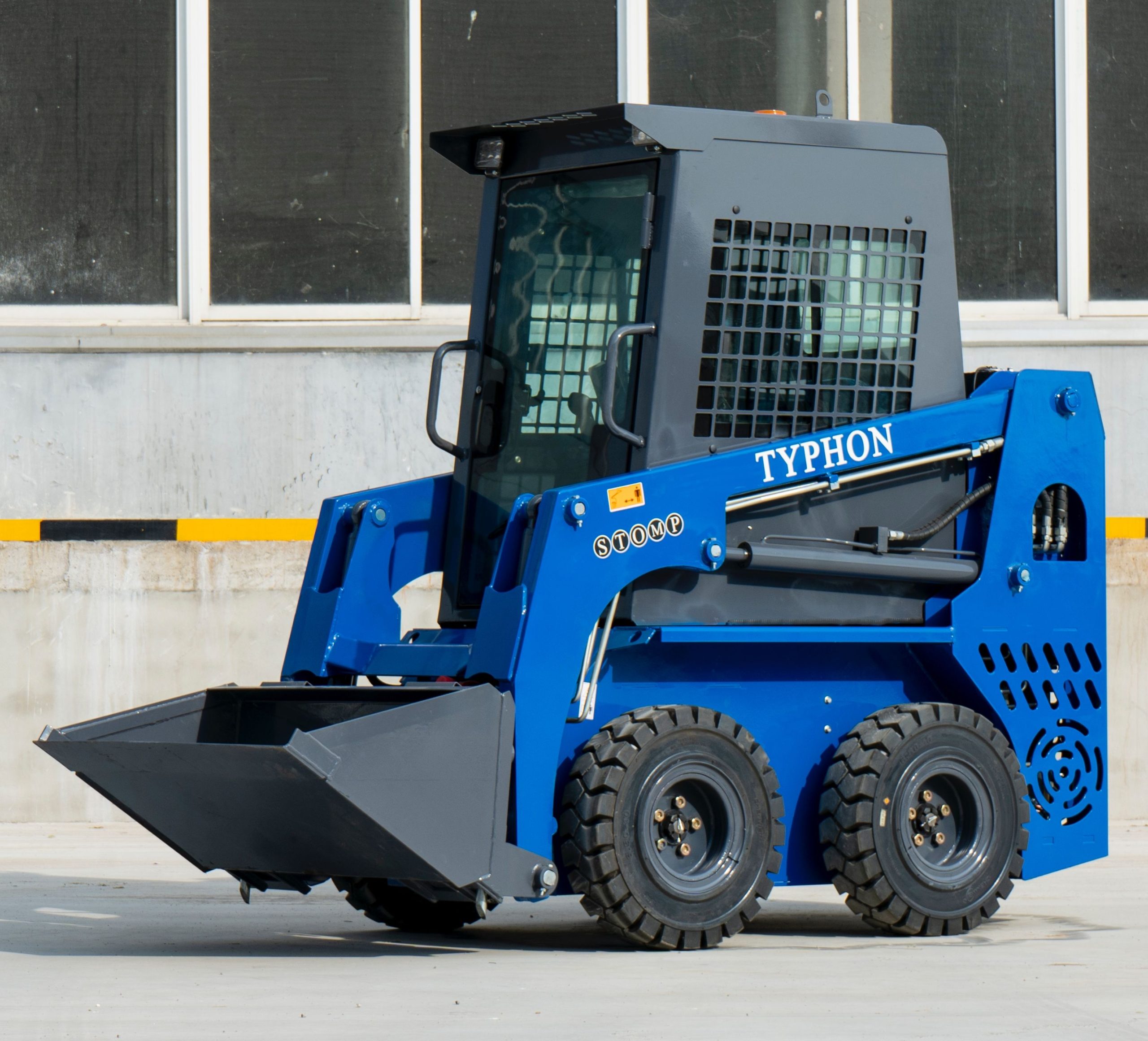 Brand New TYPHON STOMP Mini Skid Steer Kubota D1105 Diesel EPA Engine USA - Image 3