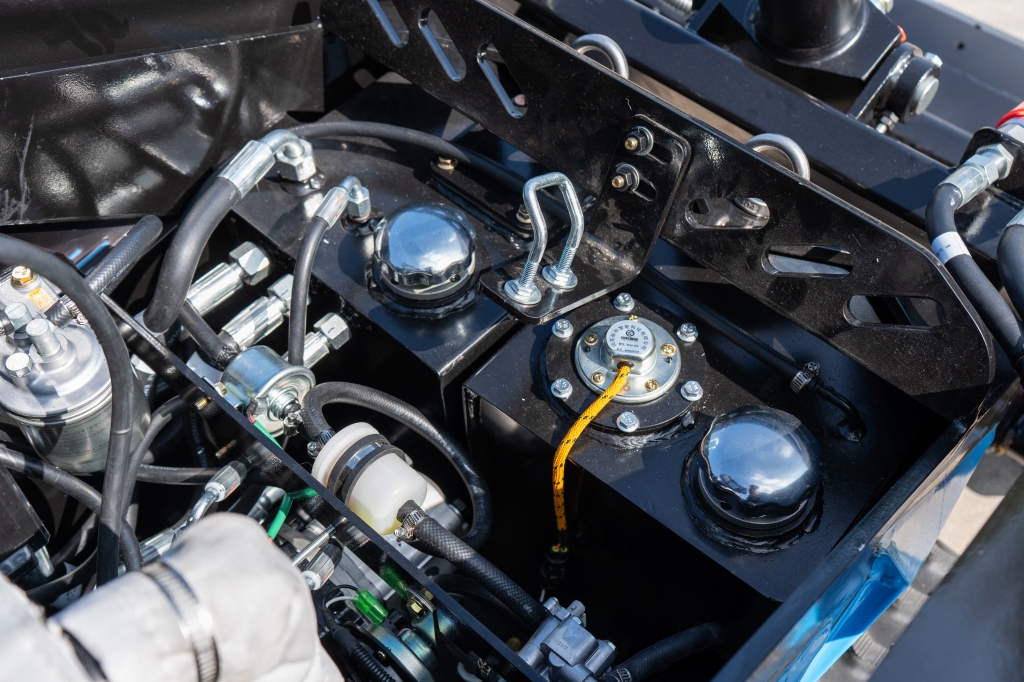 Brand New TYPHON STOMP X1300 25HP Kubota Diesel Mini Skid Steer Loader - Image 10