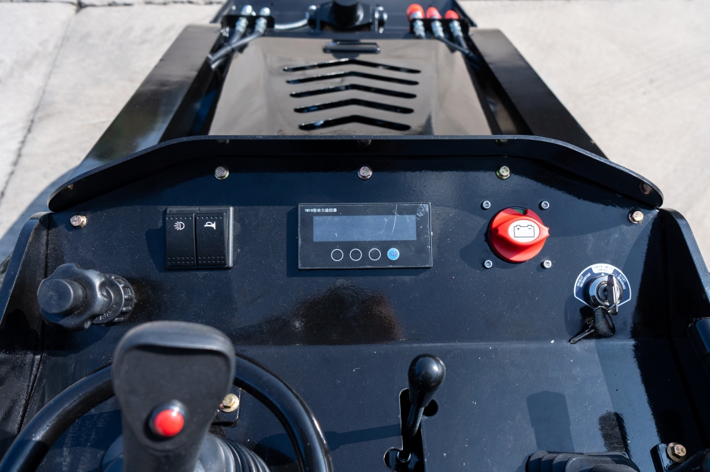 Brand New TYPHON STOMP X1300 25HP Kubota Diesel Mini Skid Steer Loader - Image 7