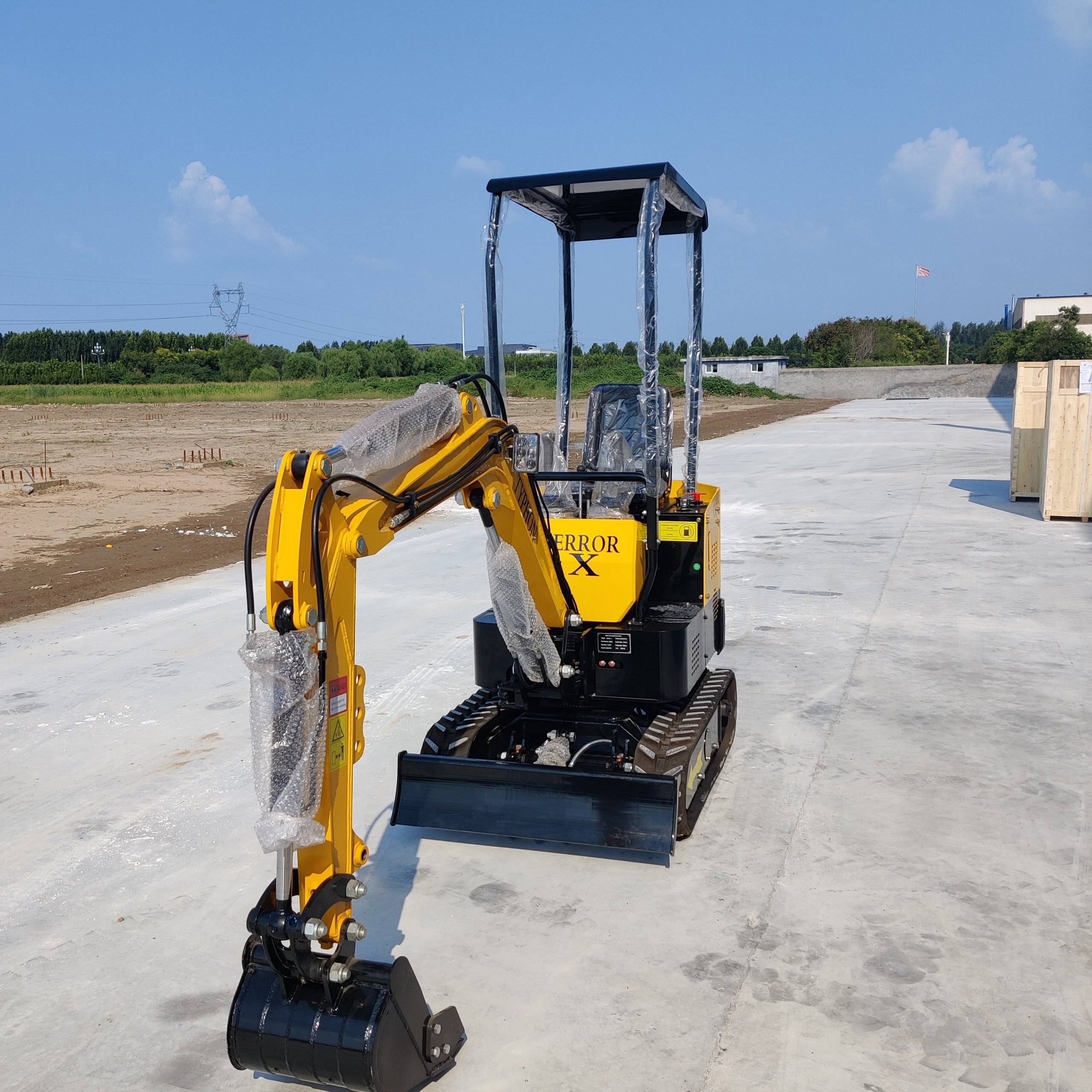 TYPHON TERROR X STORM Mini Excavator – 1 Ton Trench Digger with Canopy, Hydraulic Thumb Clip, Bucket USA - Image 5